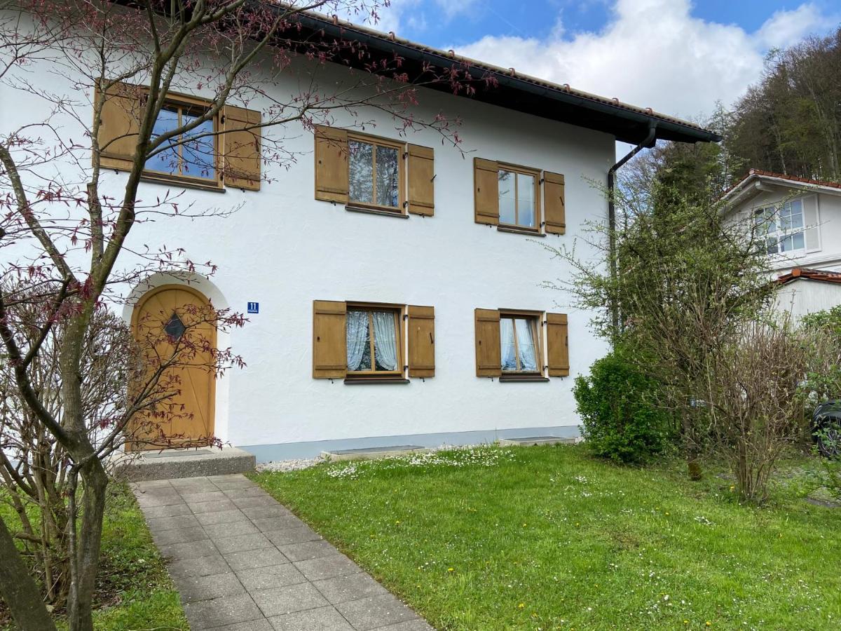 Modern Eingerichtete Wohnung Mit 2 Schlafzimmern Bergen  Exterior photo