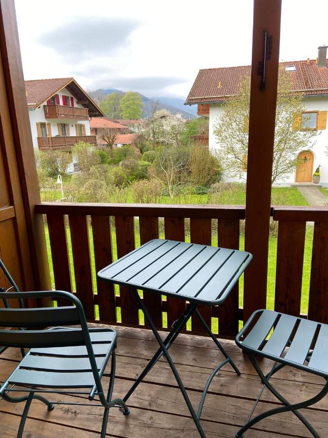 Modern Eingerichtete Wohnung Mit 2 Schlafzimmern Bergen  Exterior photo